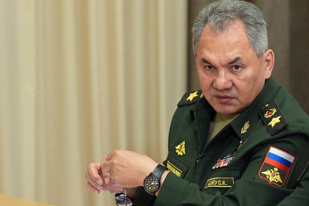 Шойгу заявил о наращивании НАТО военной угрозы у границ России