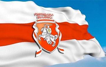 Белорусский футболист: Бело-красно-белый флаг должен стать символом свободы и независимости