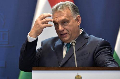 Орбан сравнил поведение еврокомиссаров с советской диктатурой