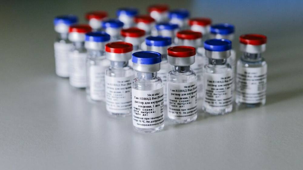 Российская вакцина "Спутник V" справится с любыми мутациями коронавируса