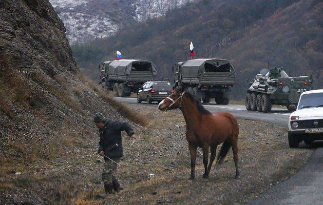 Российские миротворцы разминировали 95 км дорог в Карабахе