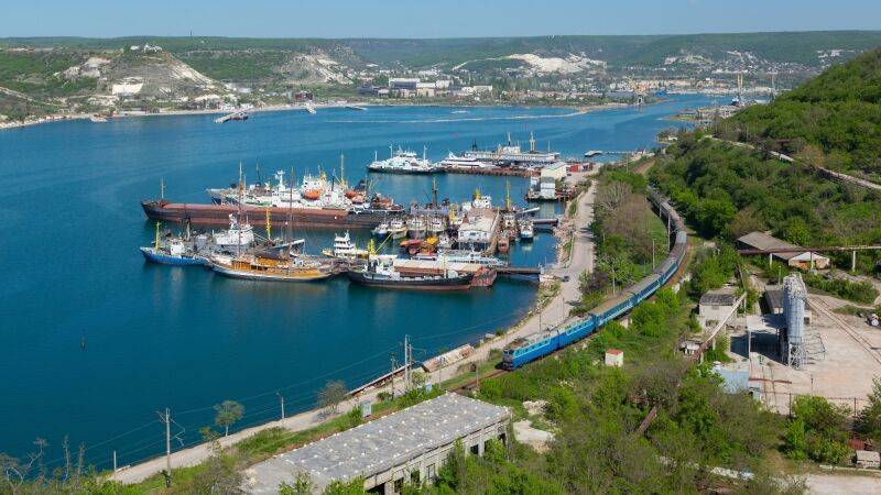 Украина рискует рассориться с другими странами из-за ареста кораблей в Крыму