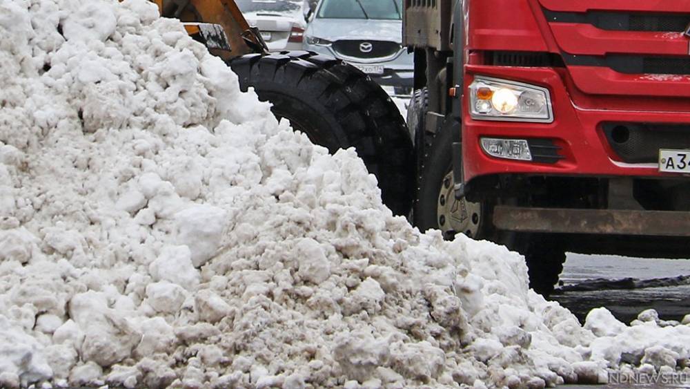 Метели и снежные заносы: сильные снегопады идут на Центральную Россию