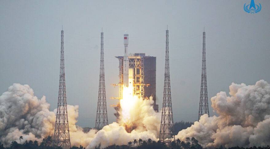 Китай запустил первую ракету Long March 8