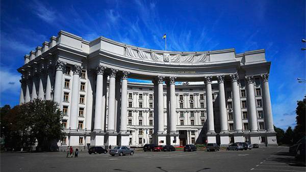 Госдеп заявляет, что со зданий МИД Украины снимут все оборудование Huawei