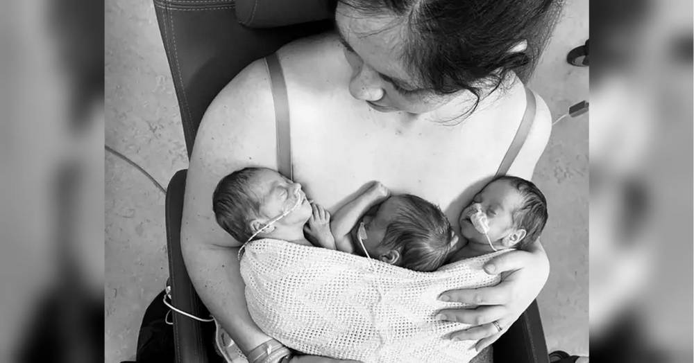 Британка родила сразу троих детей, которых выносила в двух матках
