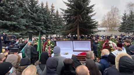 Кернеса похоронили в Харькове (ВИДЕО)