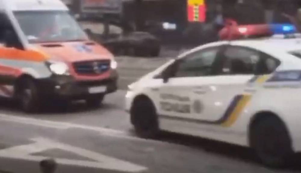 Трагическое ДТП в Киеве попало на видео: переходил не в том месте