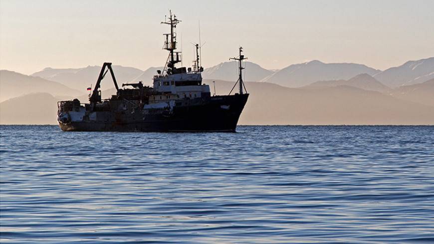 На юго-западе Японии пропало рыболовецкое судно