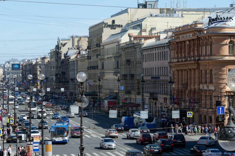 В Петербурге запретят демонтировать советские и дореволюционные вывески