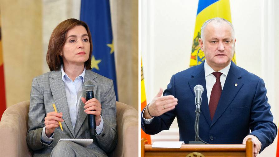 Додон официально передал полномочия президента Молдавии Санду