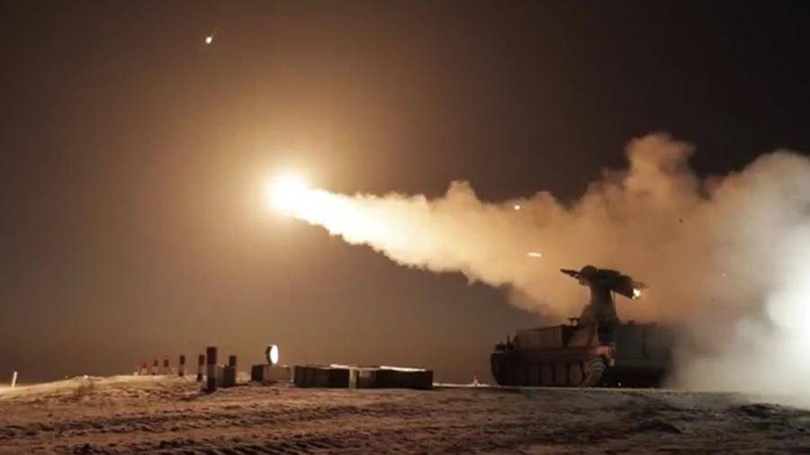 В России испытали новейшую зенитную управляемую ракету