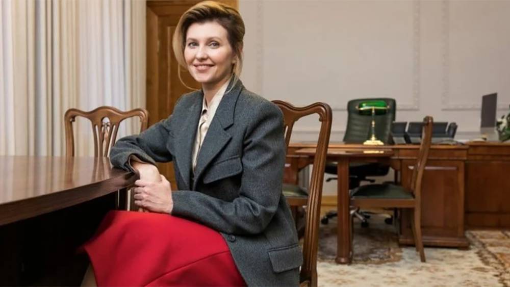 Елена Зеленская дала первое в году интервью и украсила обложку журнала: фото