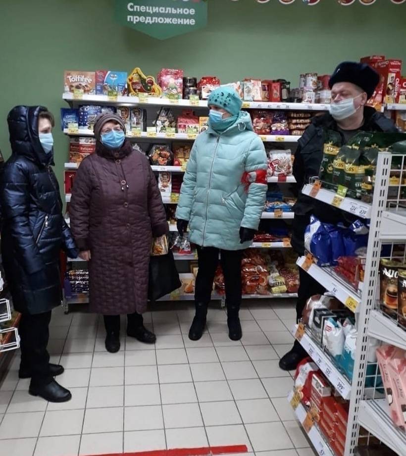 Посетителей рязанских магазинов проверили на соблюдение масочного режима