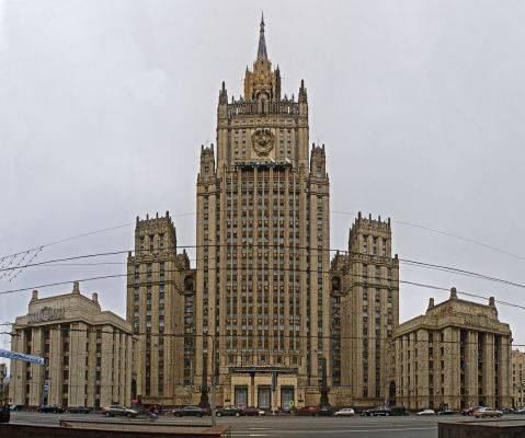 Из здания МИД России похищены $ 1 млн: кто крал известно, где деньги — нет