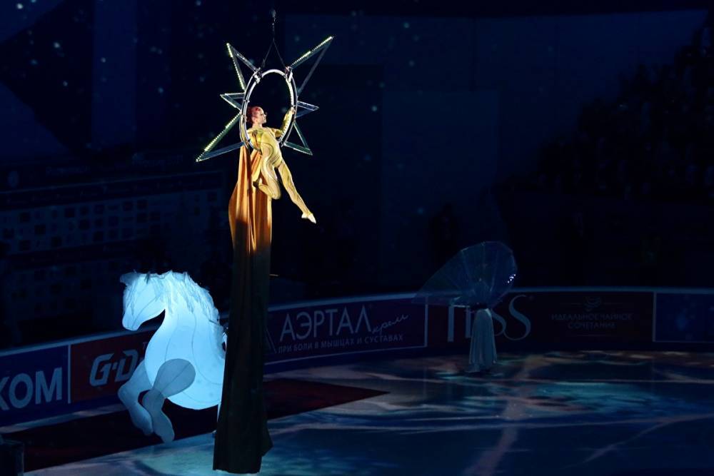 Зрители оценили шоу, которым открыли чемпионат по фигурному катанию в Челябинске