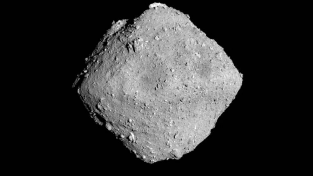Японские ученые показали образцы с астероида Рюгу: фото