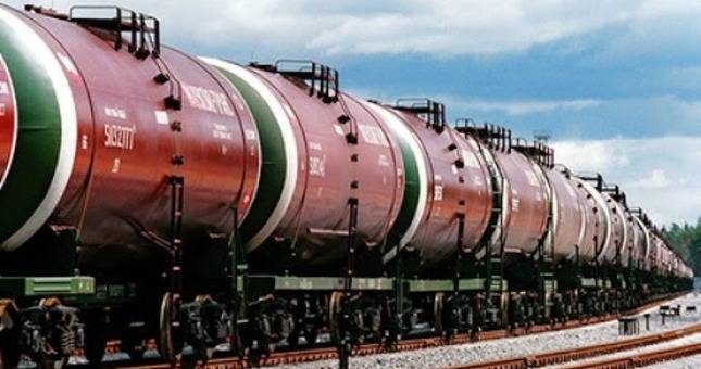 Россия поставит в Таджикистан 830 тыс. тонн «беспошлинных» нефтепродуктов