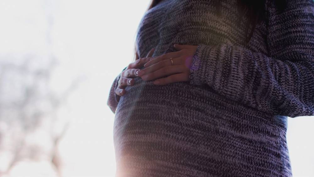 Девушку на восьмом месяце беременности выкинули из маршрутки в Новосибирске
