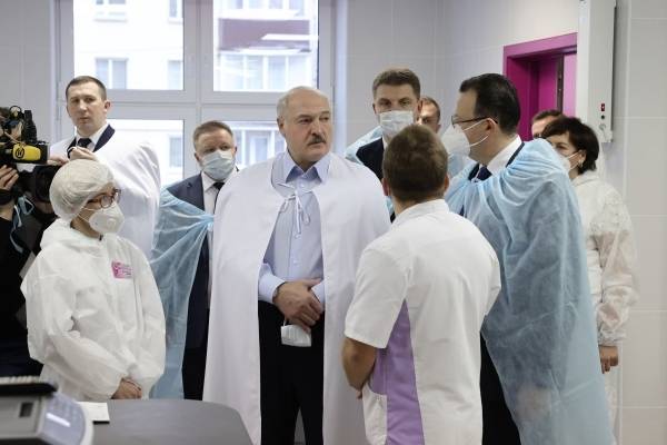 Александр Лукашенко решил не прививаться от коронавируса