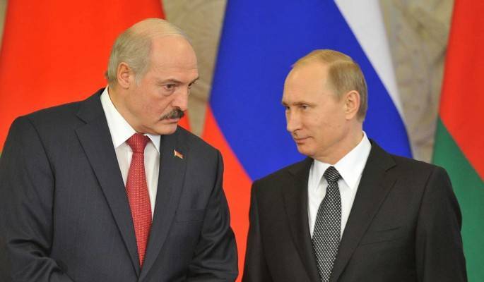 Латушко рассказал о страхе Лукашенко перед Путиным