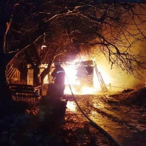 Пожар в Пологах: найден труп неизвестного мужчины. Фото