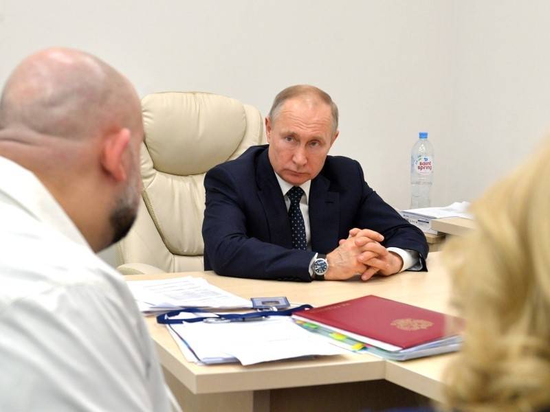 Песков заверил, что Путин сам сообщит, когда опробует вакцину от ковида