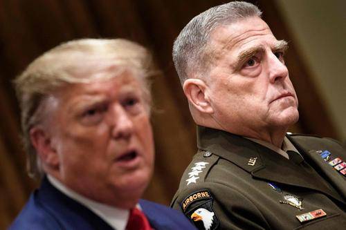 Американские военные готовы сместить Трампа силой, если он не покинет Белый Дом