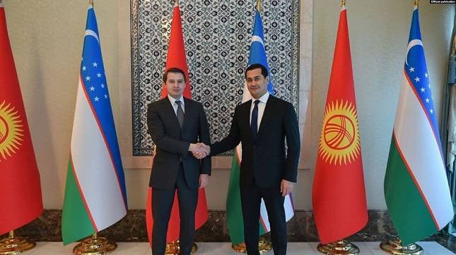 Узбекистан и Кыргызстан подписали Дорожную карту по расширению сотрудничества