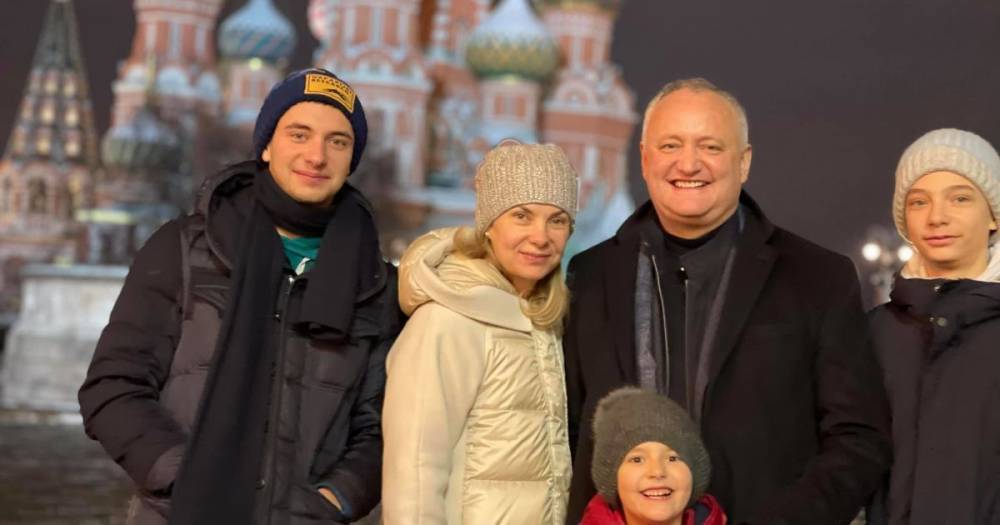 Экс-президент Молдовы Додон после отставки сразу отправился в Россию
