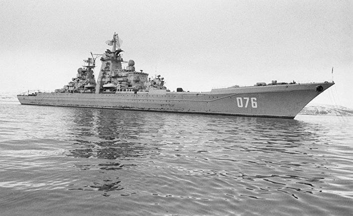 Война в море: российский линейный крейсер «Киров» против американского малозаметного эсминца Zumwalt — кто победит? (The National Interest, США)