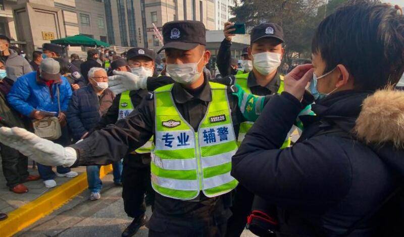 Журналистку в Китае осудили на четыре года за репортаж из Уханя
