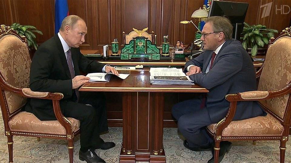 Президент провел рабочую встречу с уполномоченным по защите прав предпринимателей Борисом Титовым