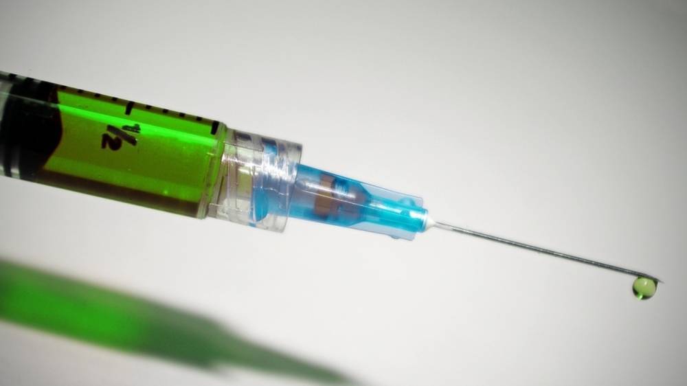 Комплексная вакцина от Центра Гамалеи и Astrazeneca создаст иммунитет на два года