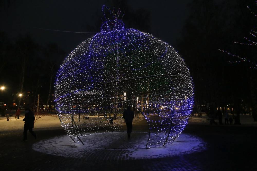 Новогодняя иллюминация появилась в парке Пушкина в Нижнем Новгороде