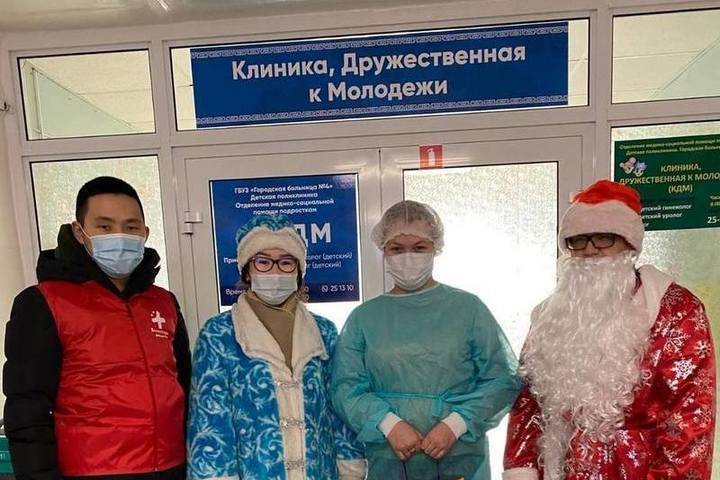 В Бурятии дети медиков получат новогодние подарки от общественников
