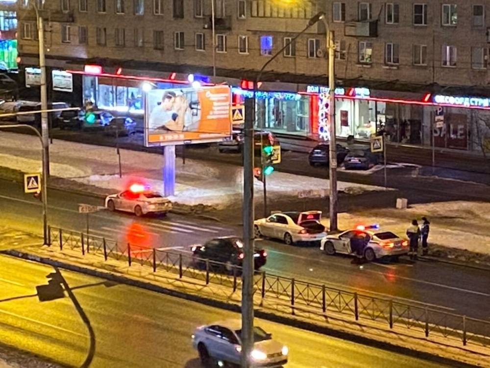 Пьяного водителя на Ленинском проспекте задерживали с погоней