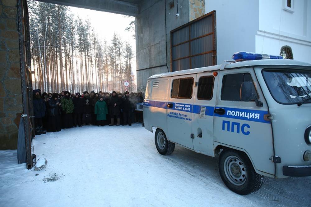 Адвокат Сергия заявил о грубых нарушениях при проведении обысков в монастыре