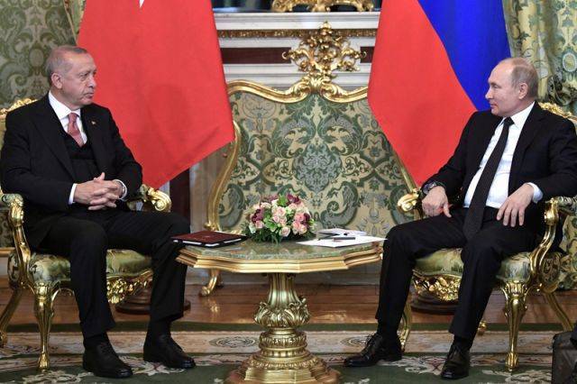 Главы МИД Турции и РФ обсудят возможную встречу Путина и Эрдогана