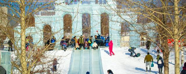 В Новосибирске открывается «Ледовый городок» на Михайловской набережной