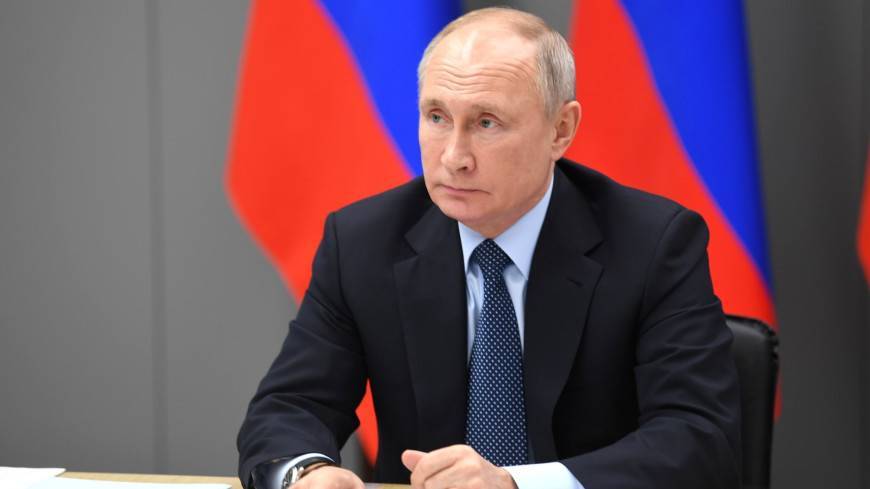 Путин подписал закон об ответных мерах за цензуру в отношении российских СМИ