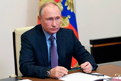Путин подписал закон о санкциях за цензуру российских СМИ