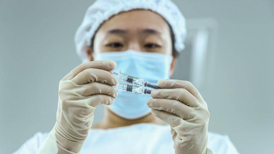 Минздрав Украины назвал сроки поставки китайской вакцины в страну