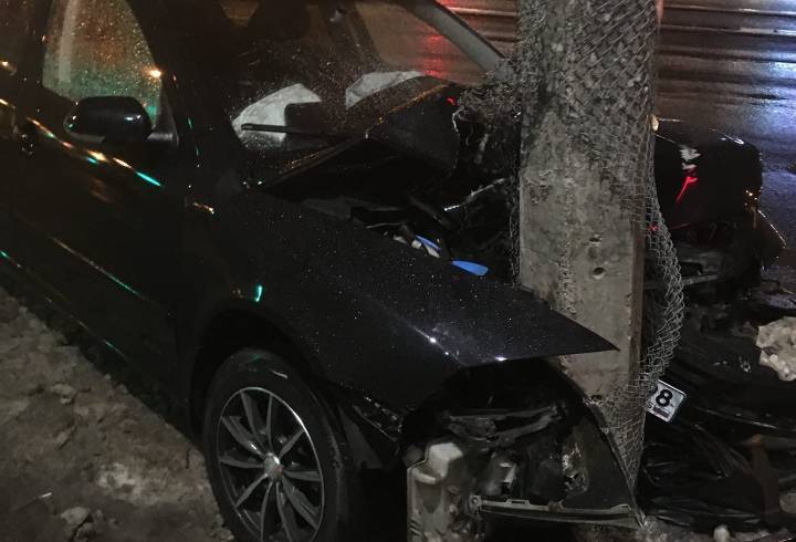 Подушки безопасности спасли водители от смерти в аварии в Петербурге