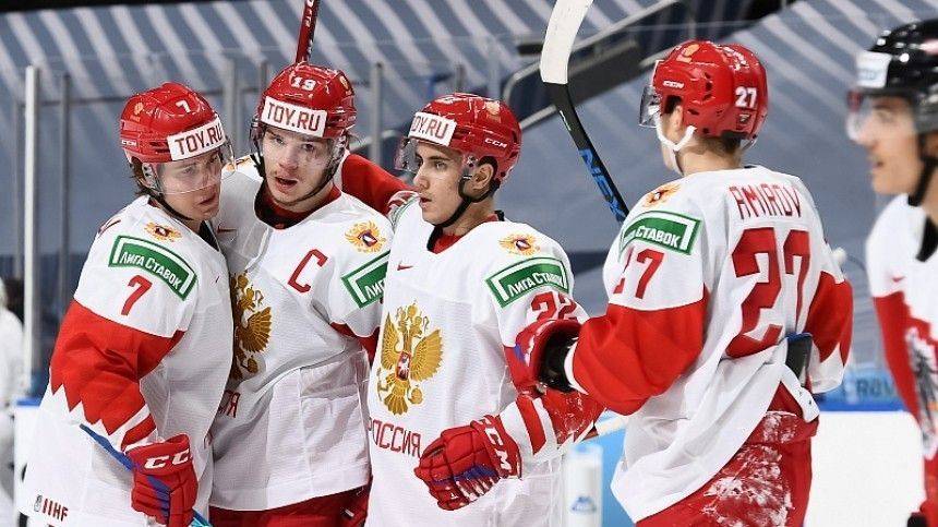 Сборная России по хоккею в овертайме обыграла команду Швеции на МЧМ-2021