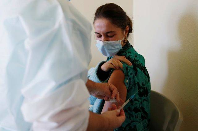 На mos.ru опубликованы ответы на главные вопросы по вакцинации от COVID-19