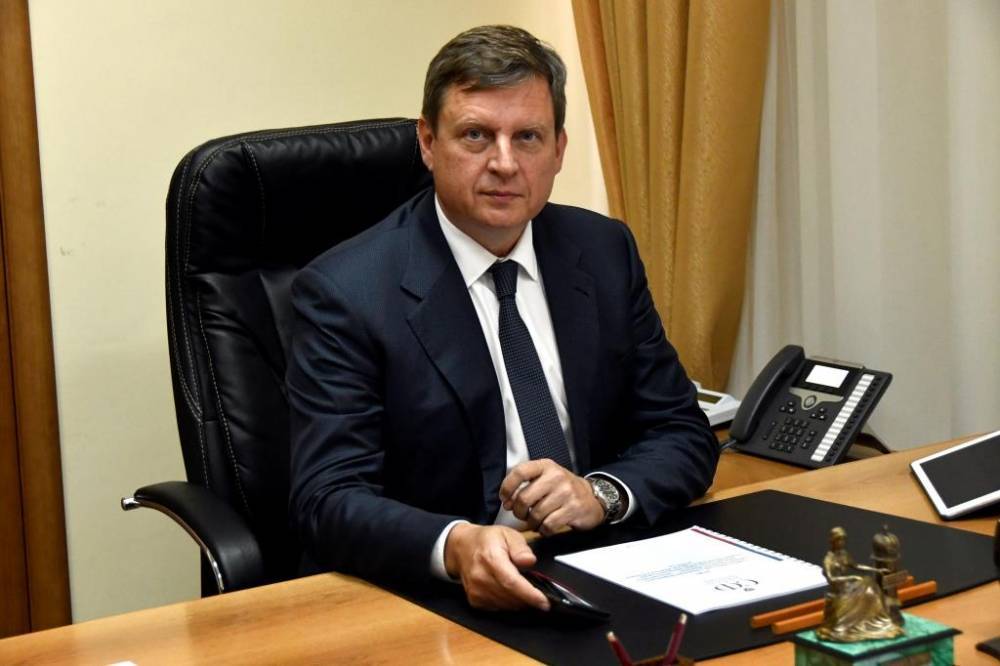 Сенатор Андрей Епишин поздравляет жителей Тверской области с Новым годом