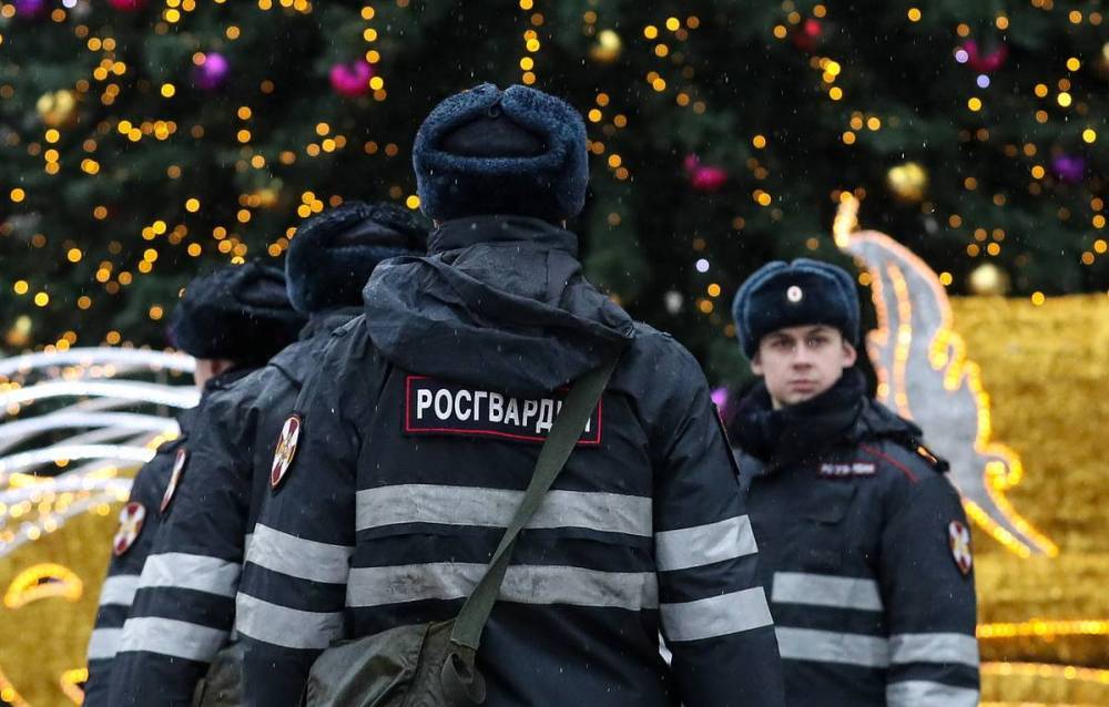Больше 100 сотрудников Росгвардии будут следить за порядком в Тверской области в новогодние праздники