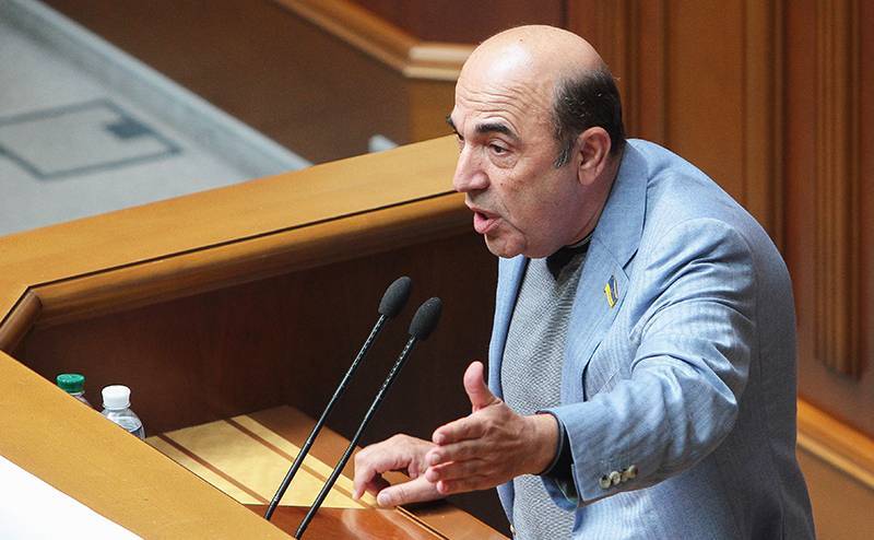 Депутат Рады назвал лохами поверивших в Зеленского украинцев