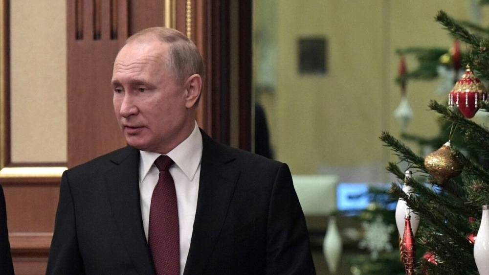 Путин в своем новогоднем обращении призвал россиян помечтать вместе